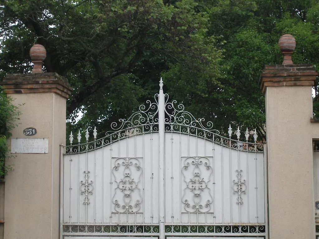 Bed & Breakfast La Villa Des Violettes Toulouse Frankrig